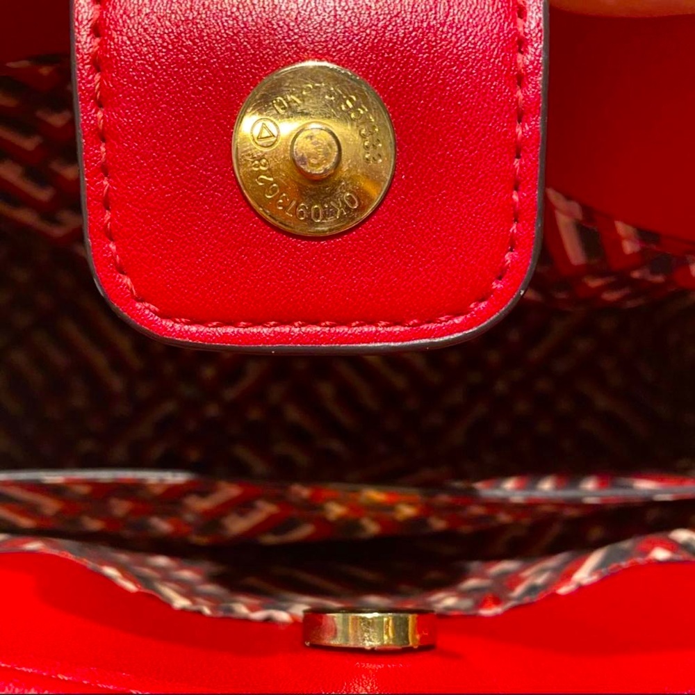 Anne Klein Rouge Handbag🌹 - Picture 2 of 3